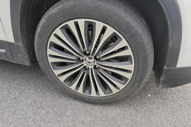 Used Nio EC6 2020 440 km Performance Version Right Front Wheel Hub