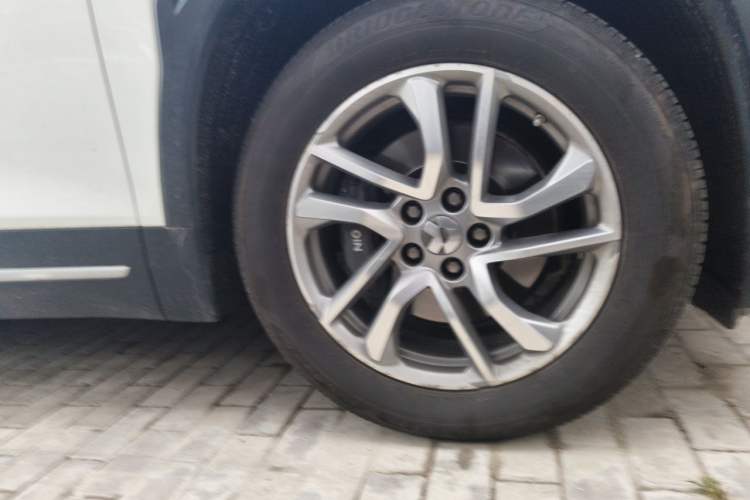 Used Nio EC6 2020 430 km Sport Version Right Front Wheel Hub