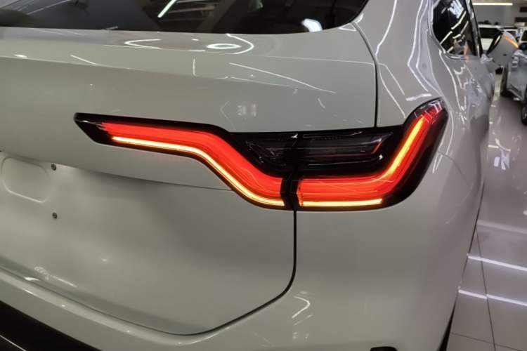 Used Nio EC6 2020 605 km Sport Edition Right Rear Taillight