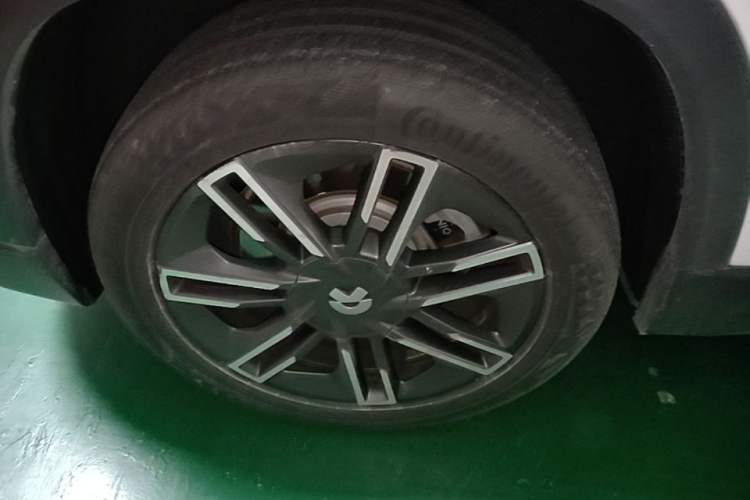 Used Nio EC6 2020 615 km Performance Edition Right Rear Wheel Hub
