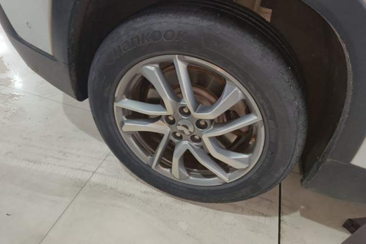 Used Nio EC6 2020 430 km Sport Version Right Rear Wheel Hub