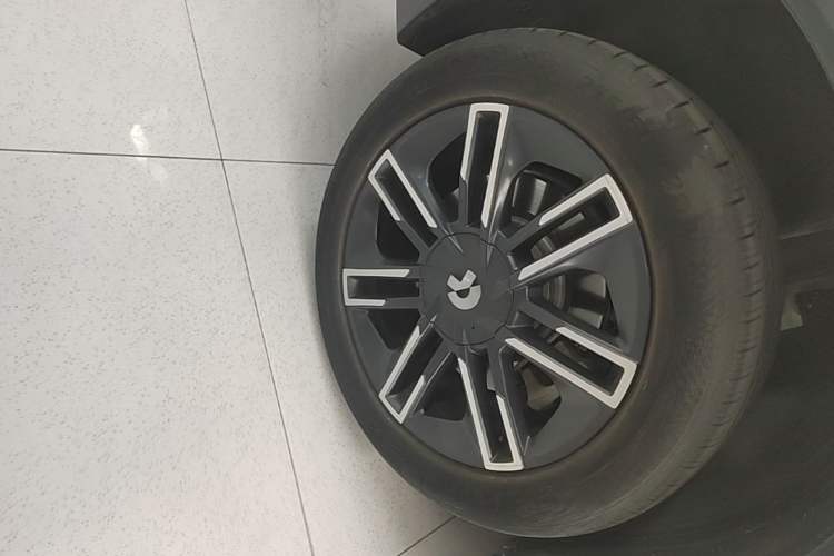 Used Nio EC6 2020 430 km Sport Version Right Rear Wheel Hub