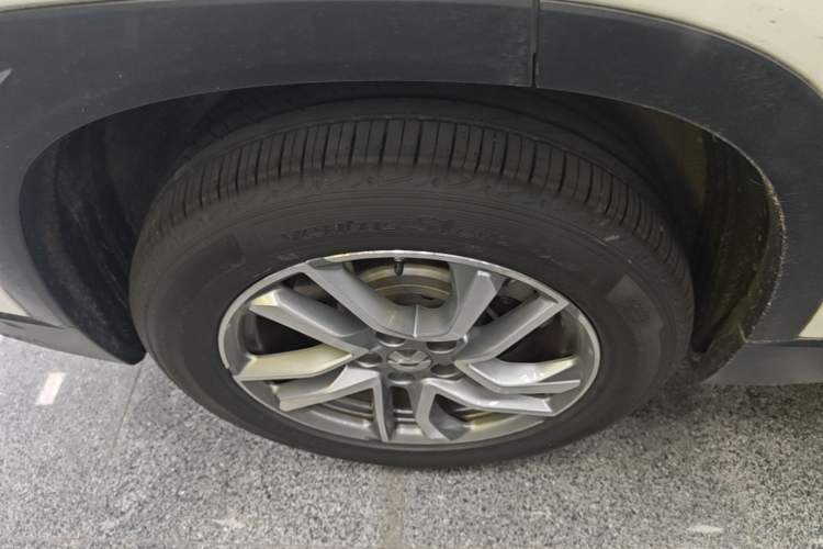 Used Nio EC6 2020 430 km Sport Version Right Rear Wheel Hub
