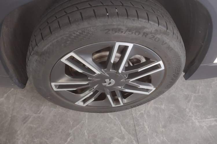 Used Nio EC6 2020 430 km Sport Version Right Rear Wheel Hub