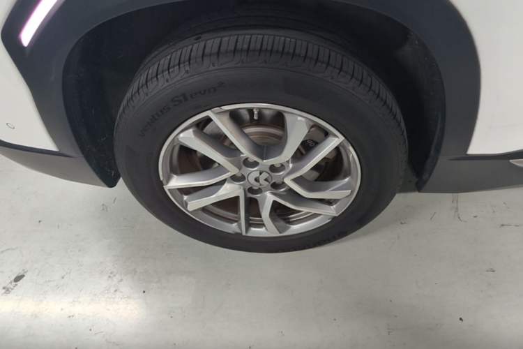 Used Nio EC6 2020 430 km Sport Version Right Rear Wheel Hub