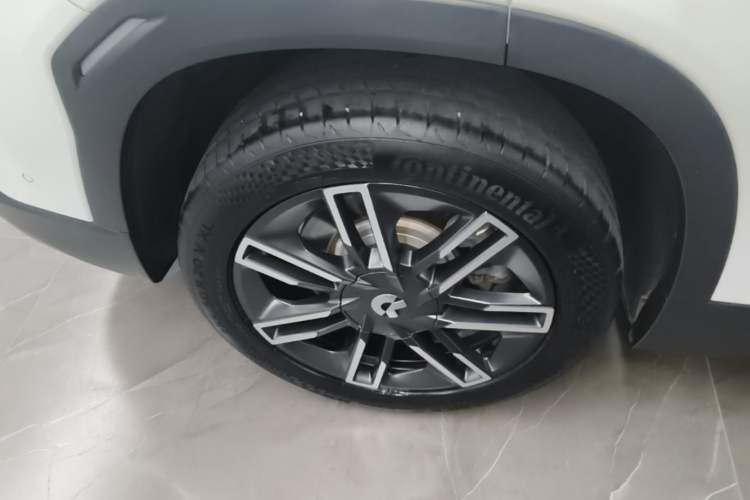 Used Nio EC6 2020 605 km Sport Edition Right Rear Wheel Hub