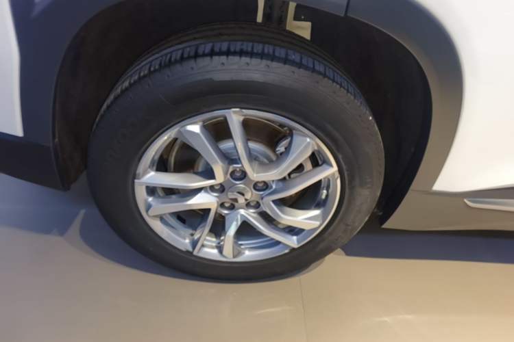 Used Nio EC6 2020 465 km Sport Edition Right Rear Wheel Hub