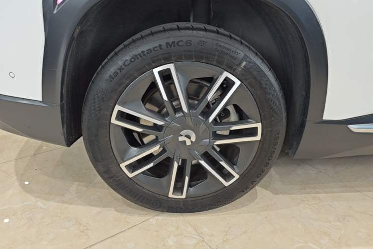 Used Nio EC6 2020 430 km Sport Version Right Rear Wheel Hub