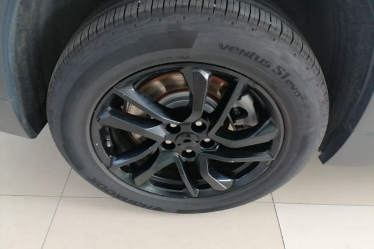 Used Nio EC6 2020 465 km Sport Edition Right Rear Wheel Hub