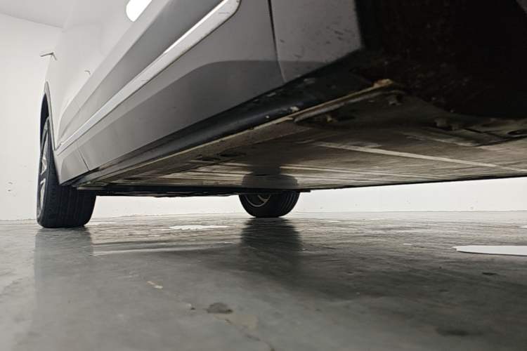 Used Nio EC6 2020 430 km Sport Version Right Side Sill