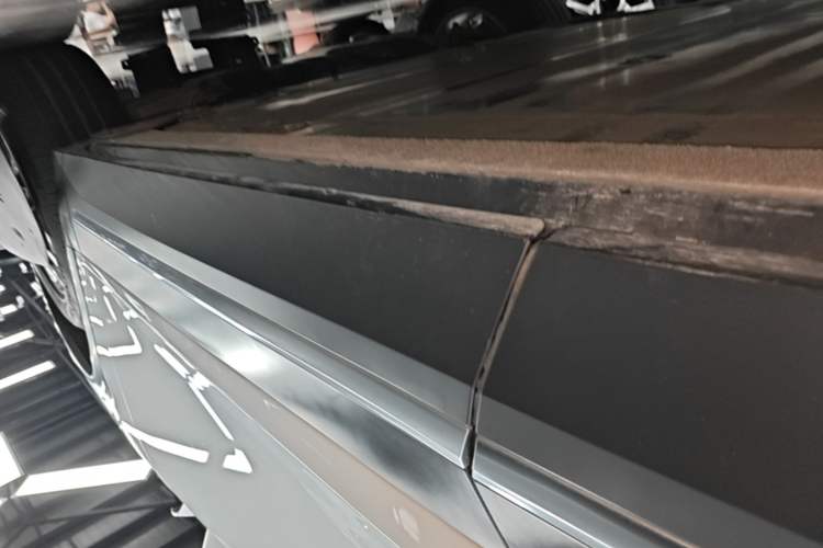 Used Nio EC6 2020 430 km Sport Version Right Side Sill