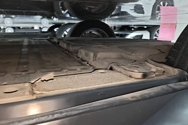 Used Nio EC6 2020 605 km Sport Edition Right Side Sill