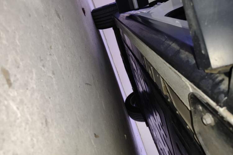 Used Nio EC6 2020 465 km Sport Edition Right Side Sill