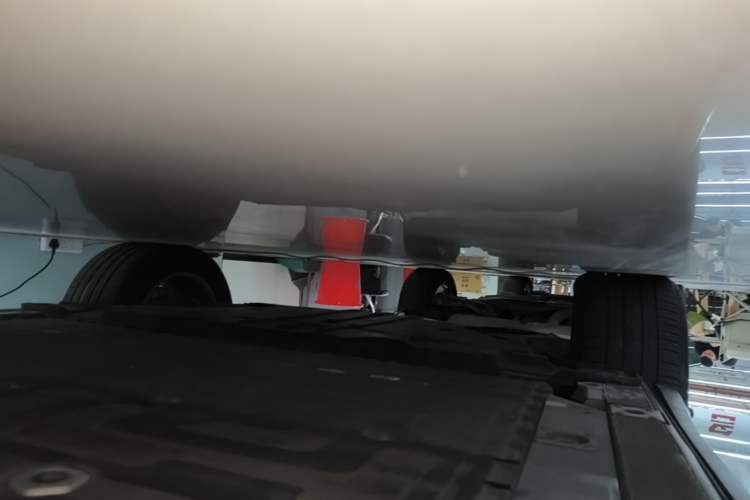 Used Nio EC6 2020 605 km Sport Edition Right Side Sill