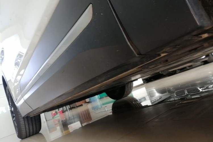 Used Nio EC6 2020 465 km Sport Edition Right Side Sill