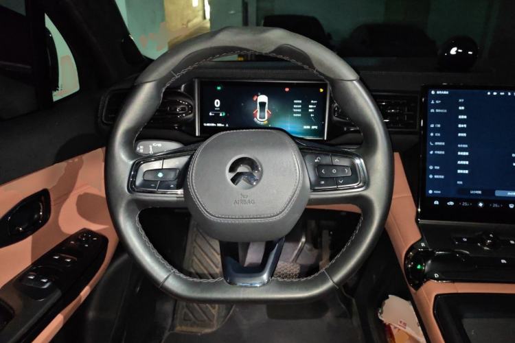 Used Nio EC6 2020 605 km Sport Edition Steering Wheel