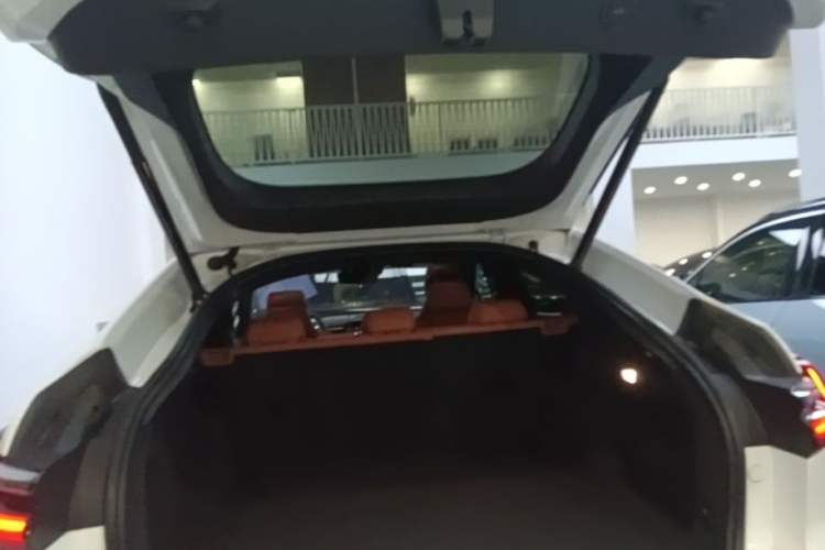 Used Nio EC6 2020 465 km Sport Edition Trunk