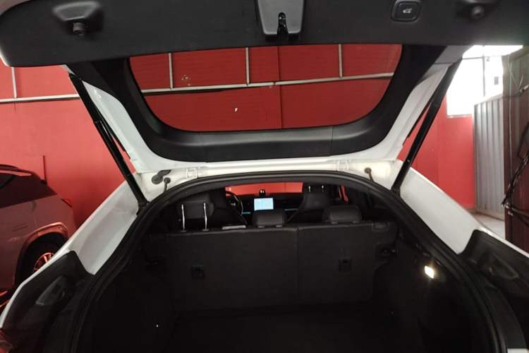 Used Nio EC6 2020 605 km Sport Edition Trunk