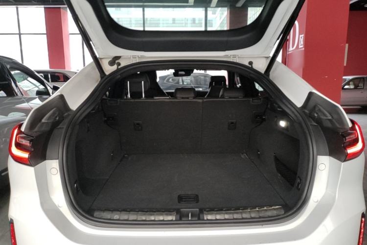 Used Nio EC6 2020 605 km Sport Edition Trunk