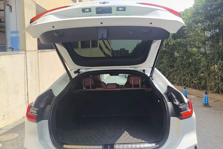 Used Nio EC6 2020 465 km Sport Edition Trunk