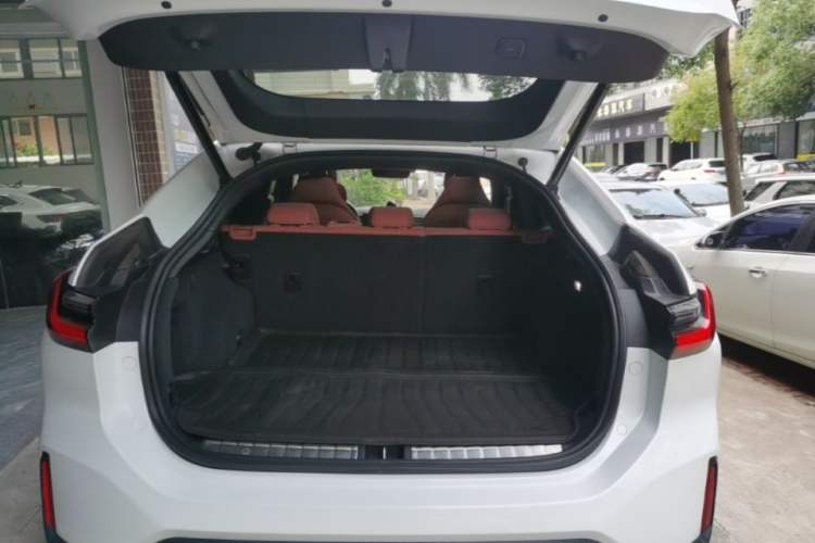 Used Nio EC6 2020 615 km Signature Edition Trunk