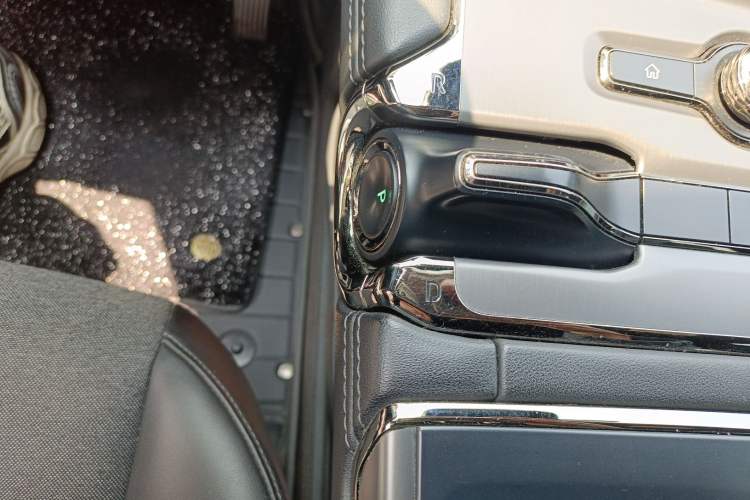 Used Nio EC6 2020 605 km Sport Edition Gear Lever