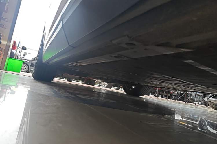 Used Nio EC6 2020 605 km Sport Edition Left Side Sill