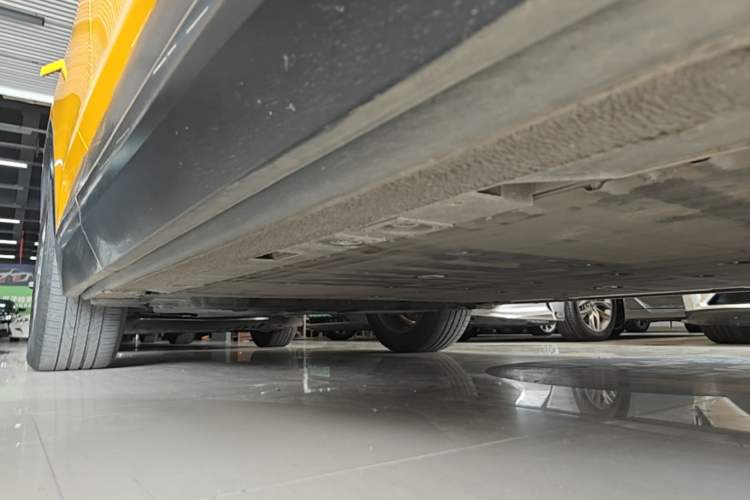 Used Nio EC6 2020 605 km Sport Edition Right Side Sill