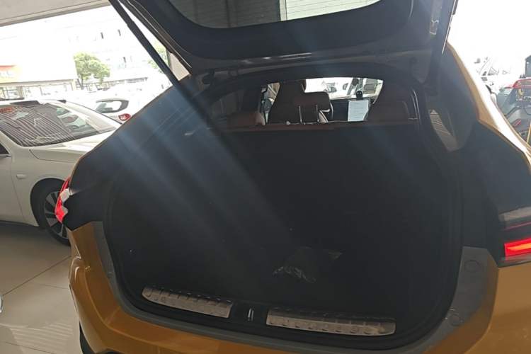 Used Nio EC6 2020 605 km Sport Edition Trunk