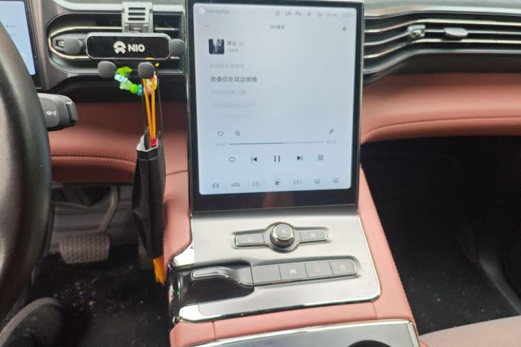 Used Nio EC6 2022 75 kWh Sport Edition Audio And AC Panel
