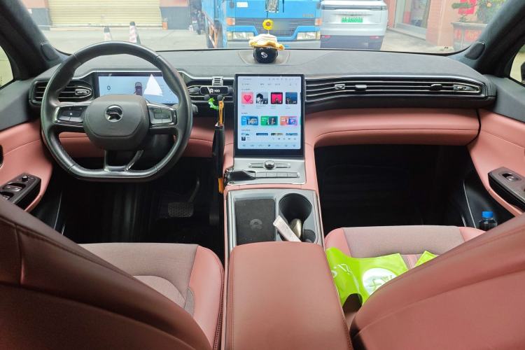 Used Nio EC6 2022 75 kWh Sport Edition Center Console