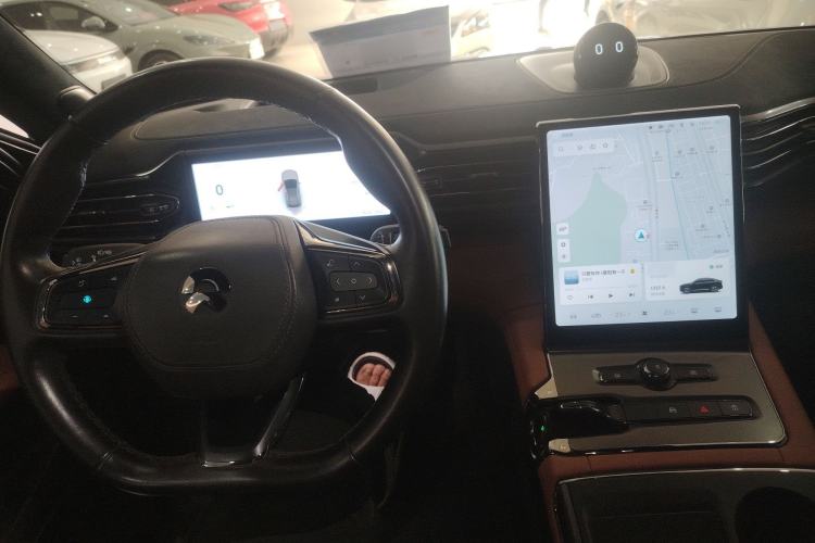 Used Nio EC6 2022 75 kWh Sport Edition Interior 2