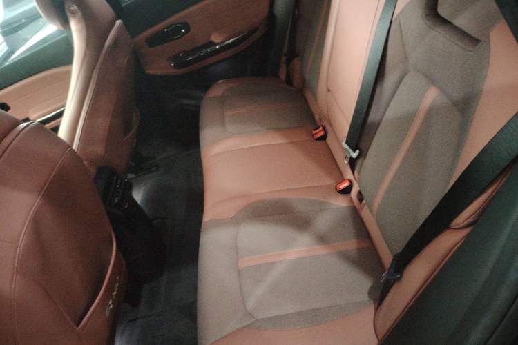 Used Nio EC6 2022 75 kWh Sport Edition Interior 4