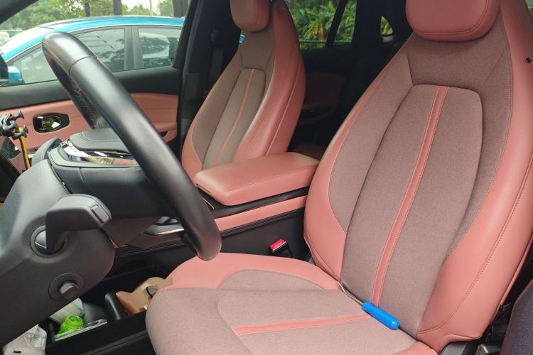 Used Nio EC6 2022 75 kWh Sport Edition Left Front Seat