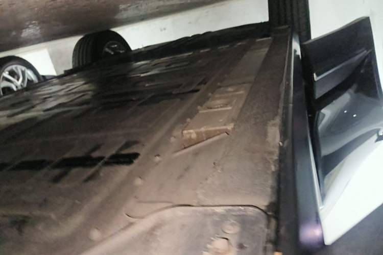 Used Nio EC6 2022 75 kWh Sport Edition Right Side Sill