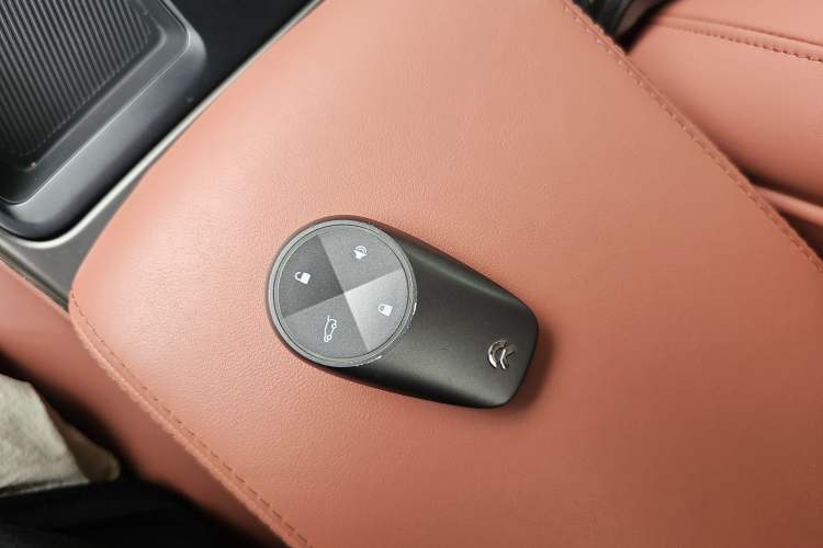 Used Nio EC6 2022 75 kWh Sport Edition Vehicle Key