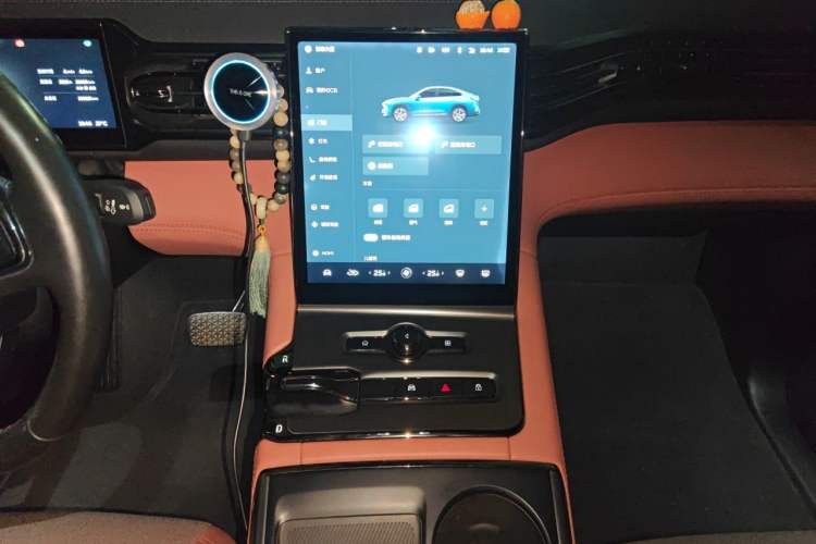 Used Nio EC6 2022 75 kWh Performance Version Audio And AC Panel