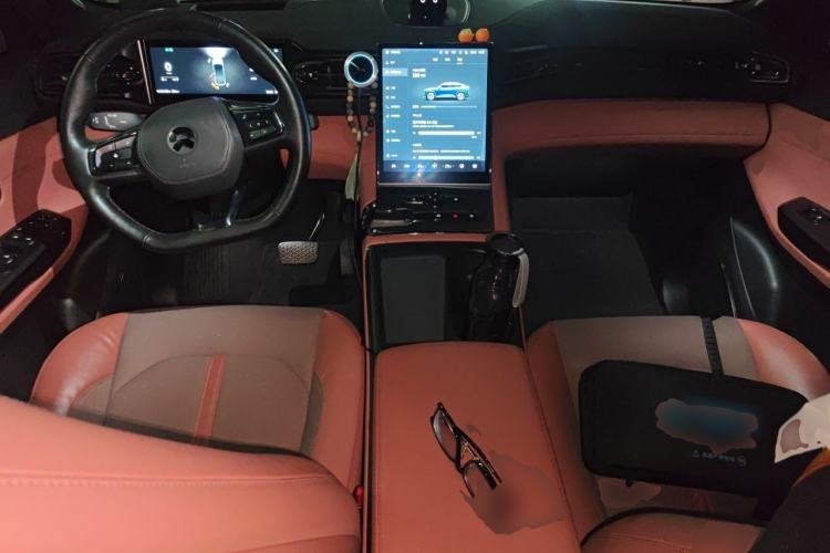 Used Nio EC6 2022 75 kWh Performance Version Center Console