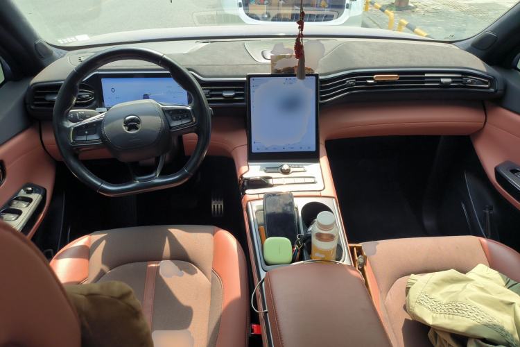 Used Nio EC6 2022 75 kWh Sport Edition Center Console