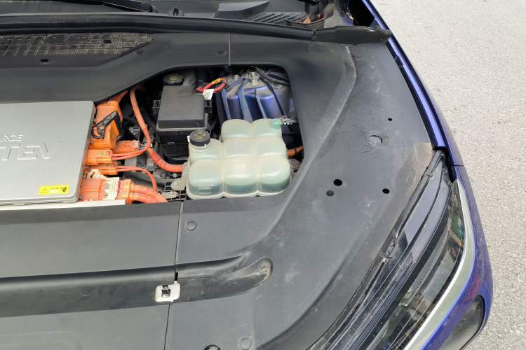 Used Nio EC6 2022 75 kWh Sport Edition Engine Bay Left