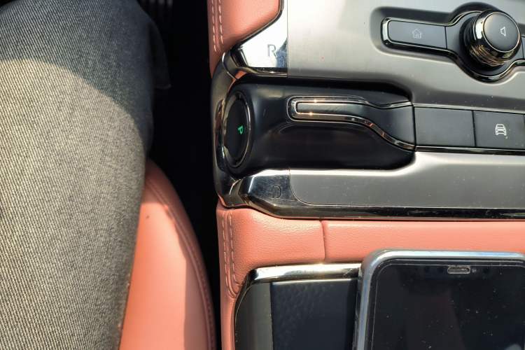 Used Nio EC6 2022 75 kWh Sport Edition Gear Lever