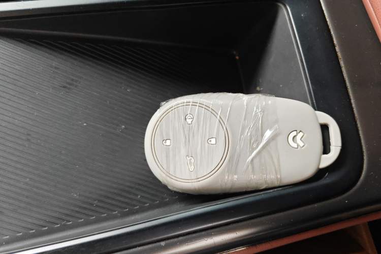Used Nio EC6 2022 75 kWh Sport Edition Interior 1
