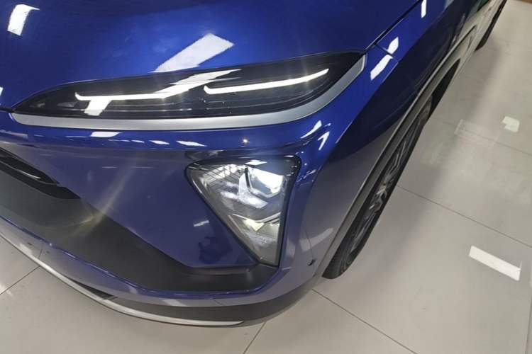 Used Nio EC6 2022 75 kWh Performance Version Left Front Headlight
