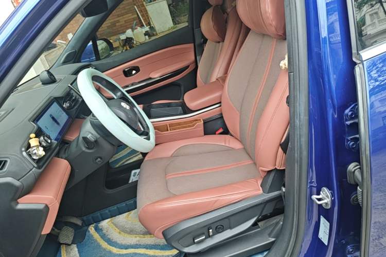 Used Nio EC6 2022 75 kWh Sport Edition Left Front Seat
