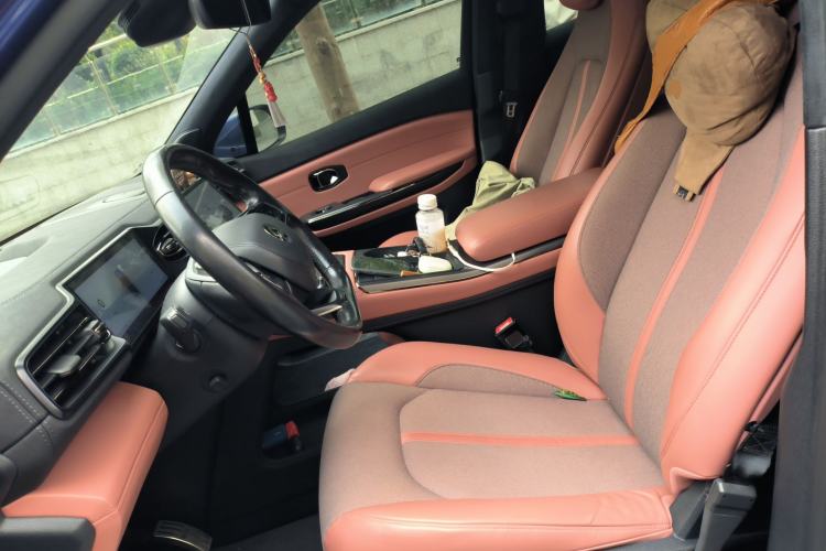 Used Nio EC6 2022 75 kWh Sport Edition Left Front Seat