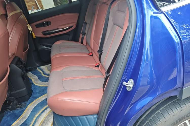 Used Nio EC6 2022 75 kWh Sport Edition Left Rear Seat