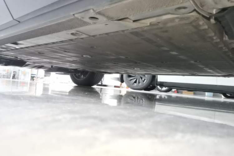 Used Nio EC6 2022 100kWh Performance Version Left Side Sill