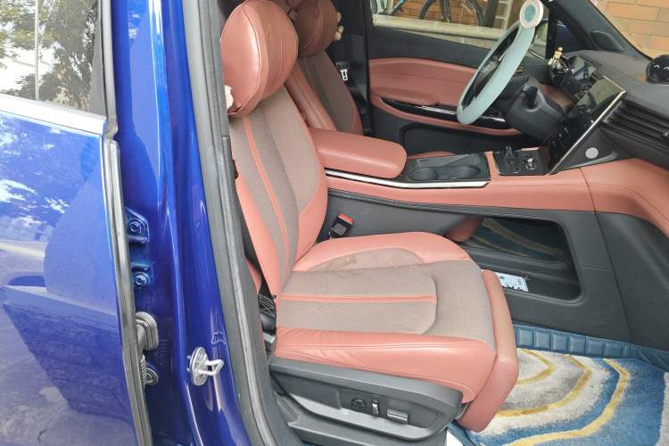 Used Nio EC6 2022 75 kWh Sport Edition Right Front Seat