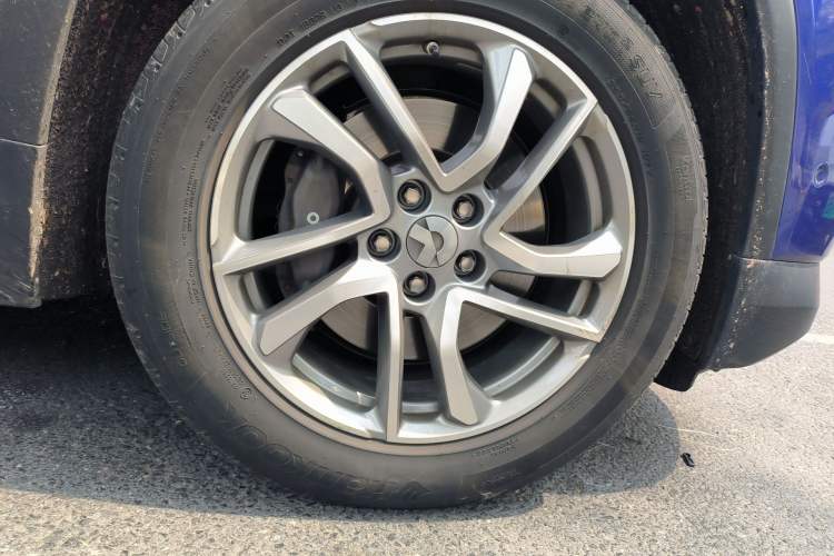 Used Nio EC6 2022 75 kWh Sport Edition Right Front Wheel Hub