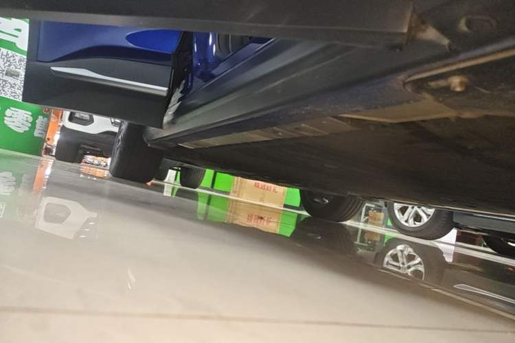 Used Nio EC6 2022 75 kWh Performance Version Right Side Sill